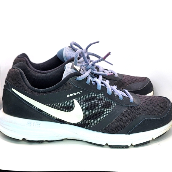 Nike Shoes - Nike Aeroply Shoes size 8